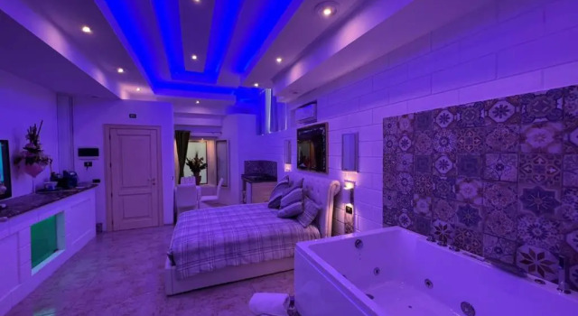GianLuis Luxury Suites, Забронировать Апартаменты/квартира Отели в центре Фазано, в центре