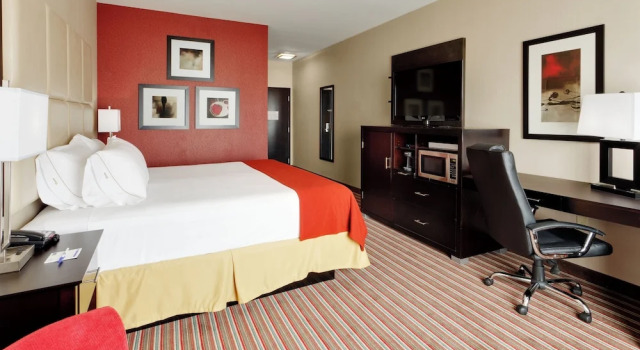 Двухместный номер Standard Holiday Inn Express & Suites Northeast by IHG