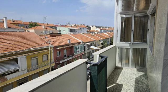 Апартаменты Light Spacious Almada Apartment