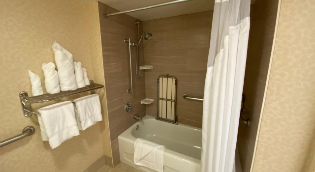 Двухместный люкс Atwell Suites Austin Airport by IHG