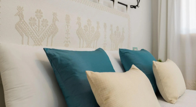 The apartment with garden and sea view  has 1 double bedroom and a twin bedroom, a bathroom with sho-Pedra Rosa A1, Prenota Appartamento Golfo Aranci Costa Smeralda