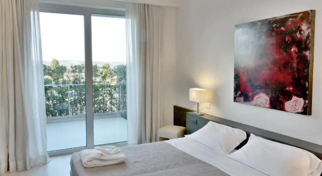 Yoda Hotel Horizon, Book Hotel  