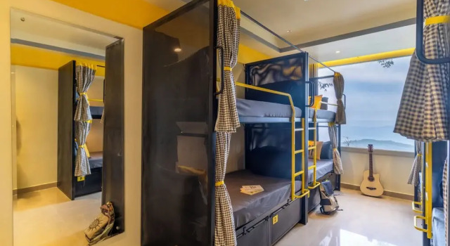 Кровать в общем номере (женский номер) The Hosteller Dalhousie, Mall Road