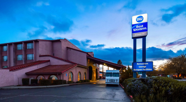 Best Western El Grande Inn, Varaa Hotelli Clearlake Kalifornia