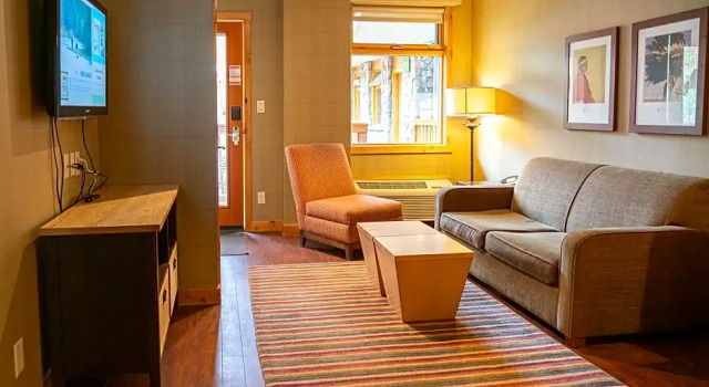 Люкс с 2 комнатами Fox Hotel and Suites