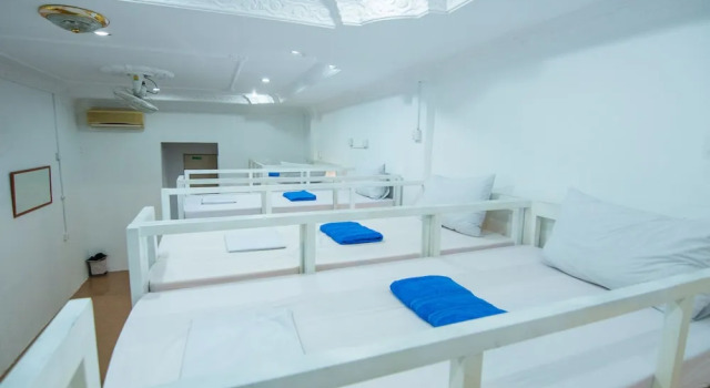 Кровать в общем номере Golden Ganesha Villa - Hostel