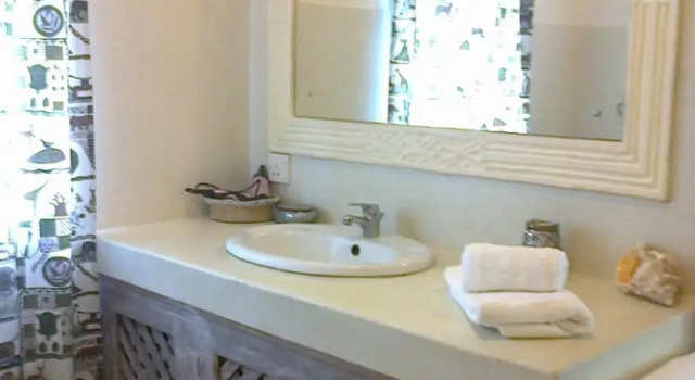 Семейный номер Superior с видом на бассейн Marine Holiday House- Bed & Breakfast