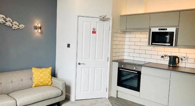 Апартаменты Deluxe The Marlborough Sea View Holiday Apartments