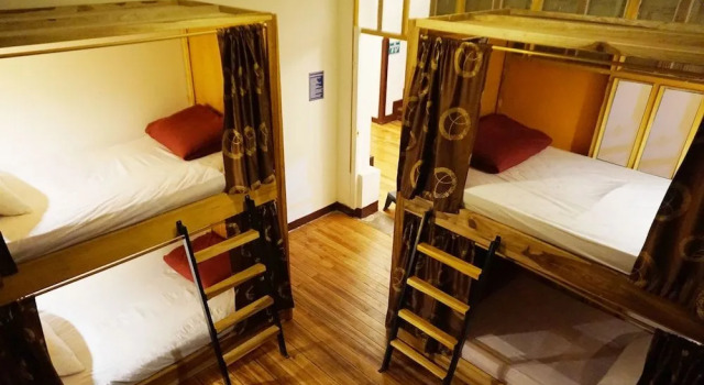 Vibes Hostel, Забронировать Хостел Отели Кито с бассейном, рядом с Del Arbolito Park, Бассейн