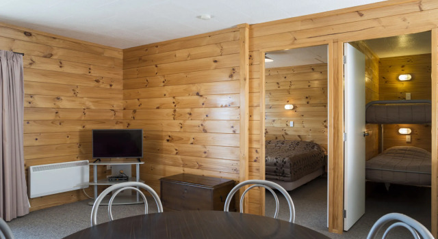 Fox Glacier TOP 10 Holiday Park & Motels, Забронировать Мотель Ледник Фокса регион Уэст-Кост, рядом с Ледник Фокса