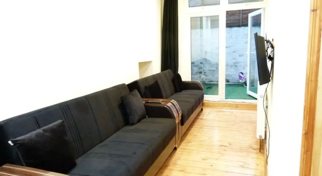 SS Property Hub - Family Apartment Kensington