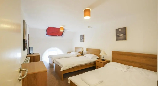 Четырёхместный номер Standard Greenhead Hostel