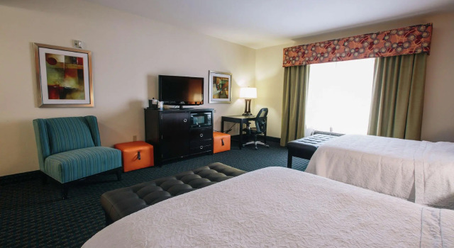 Четырёхместный номер Standard Hampton Inn & Suites Effingham