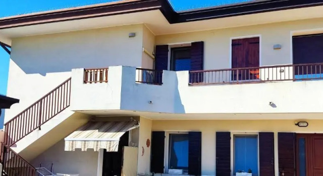 Trilogy HOUSE near VENICE, beaches and OUTLET, Забронировать Отель Сан-Дона-ди-Пьяве Венето