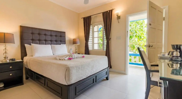 Двухместный номер Standard с видом на сад Travellers Beach Resort