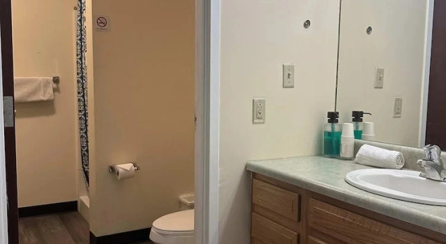 Коттедж 2 Bedroom 2 Bath Downtown Sleeps Six Walkable