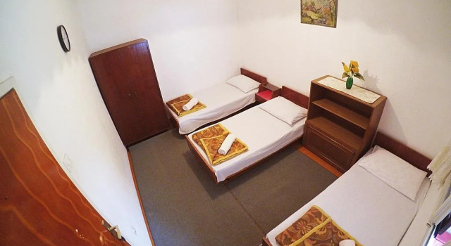 Hostel Center, Забронировать Хостел Отели Улцинь с парковкой, рядом с Старый город Улцинь, Парковка