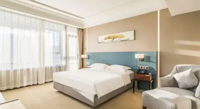 Люкс Business Lakeside Hotel