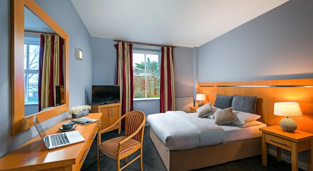 Одноместный номер Standard Queens Hotel