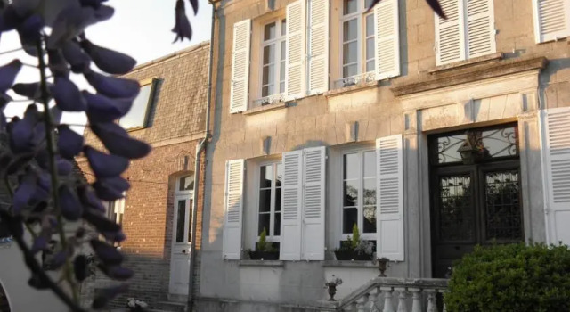 L'Hortensia Blanc, Varaa Hotelli Wiencourt-l'Equipee Picardy