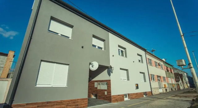 Apartmani Infinity, Boek Hotel Hotels in Slavonia met parkeren, Parkeren