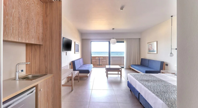 Номер Superior с балконом и с видом на море Silver Beach Hotel & Apartments
