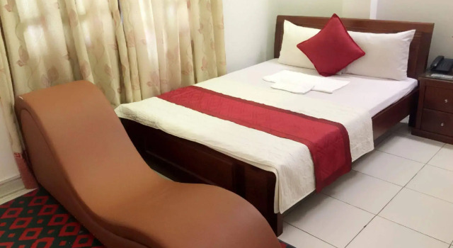 Binh Minh Hotel - 94 Ngoc Khanh, Забронировать Отель Бадинь Ханой