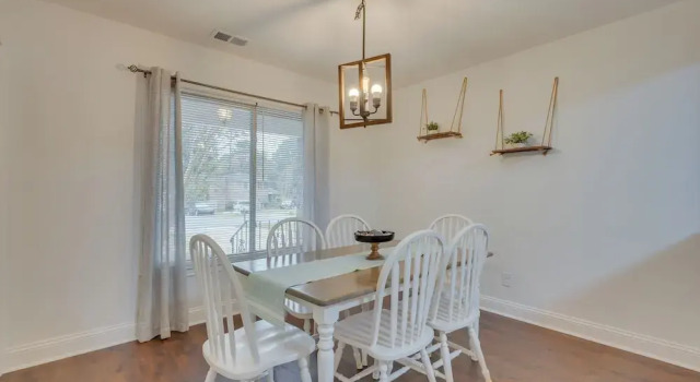 North Charleston Escape ~ 15 Mi to Dtwn Charleston, Забронировать Дом для отпуска Коттеджи Южной Каролины, Коттедж