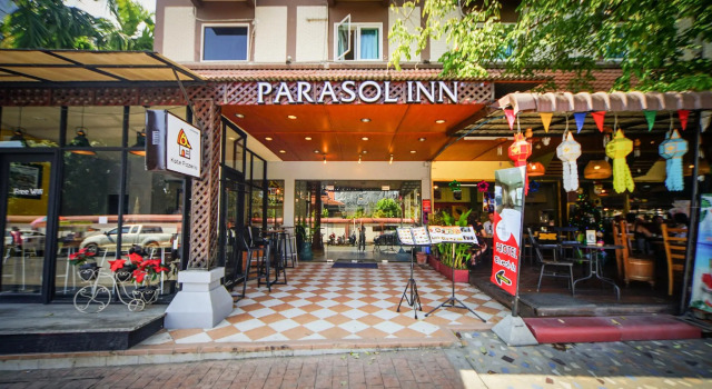 Parasol Inn Chiang Mai Old City, Забронировать Отель Пхра-Синг Чиангмай