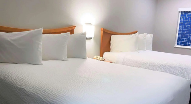Четырёхместный номер Standard Days Inn by Wyndham North Little Rock Maumelle
