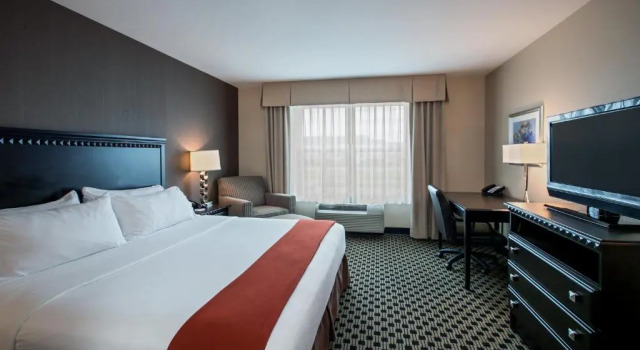 Номер Standard Holiday Inn Express & Suites - Green Bay East by IHG