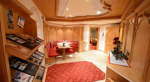 Hotel Garni Schmid, Rezervovat Apartmán Hotely v Tyrolsko se snídaní, Snídaně