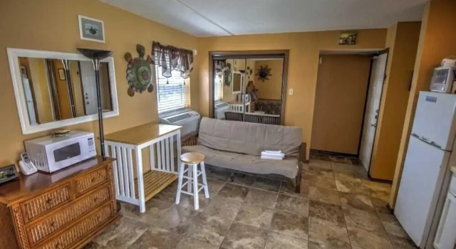 Florence I 608 Minium Studio Bedroom Condo by RedAwning