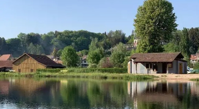 Camping De La Sarre, Rezerwuj Pole kempingowe Tanie hotele w Moselle