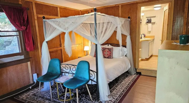 Номер Comfort Quiet Mind Lodge Retreat & Spa  Sequoias