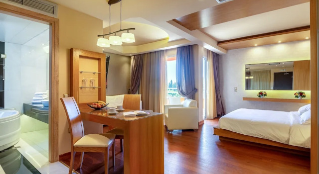 Номер Standard с балконом Oasis Hotel Apartments