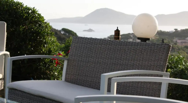 Апартаменты Aethalia Bed and Breakfast