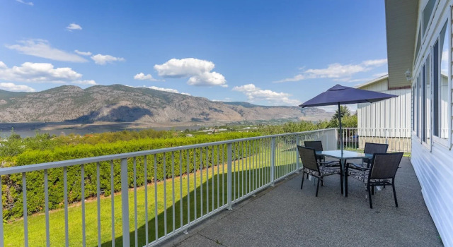 Коттедж с 2 комнатами с видом на озеро Shiraz Villa