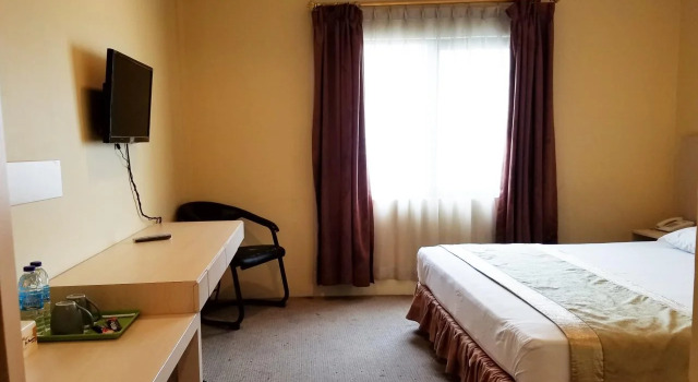 Hotel Le Premiere Papua, Varaa Hotelli Hotellit Jayapura aamiaisella, Aamiainen