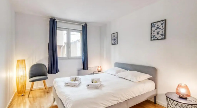 2br in Toulouse colors with balcony close to the train station Welkeys