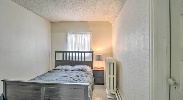 Апартаменты Charming Apartment in the Heart of Sault St Marie!