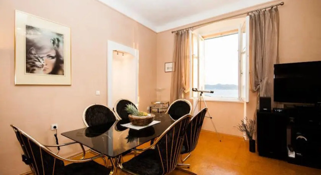 Apartment Bristol, Забронировать Апартаменты/квартира Отели Задар с парковкой, рядом с Пляж Коловаре, Парковка