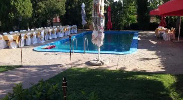 Hotel Paradis, Réserver Hôtel Slatina Olténie