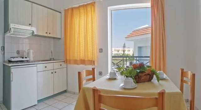 Студия с балконом Athena Apartments