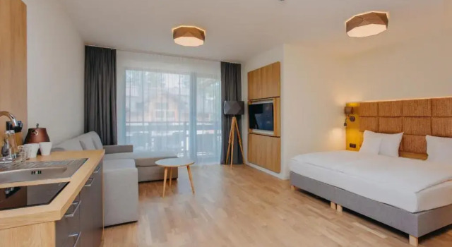 Студия Platinum Apartments