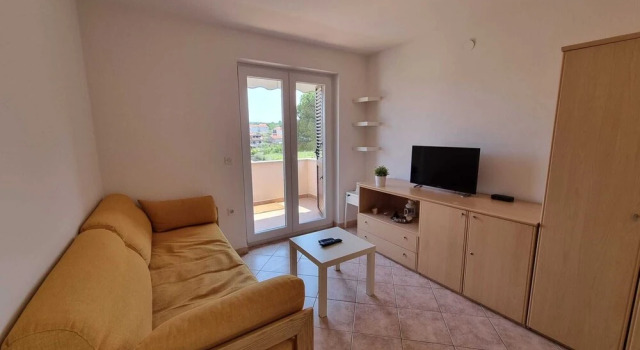 Apartment Yellow, Buchen Sie Ferienwohnung Porat Insel Krk