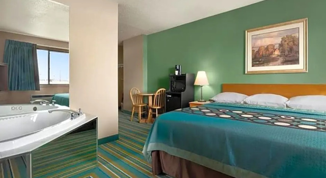 Двухместный люкс Deluxe Coratel Inn & Suites by Jasper New Richmond