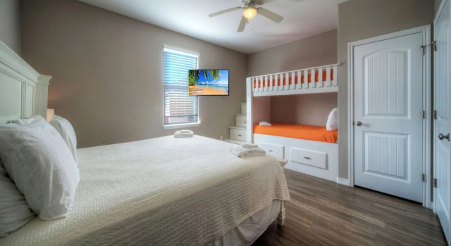 Апартаменты Ocean's 96 by Avantstay Heated Pool + Foosball Table + Media Room + Walk to North Padre Beach