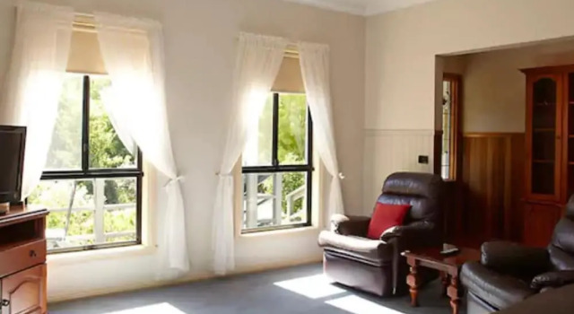 Banyandah, Book Hotel Bright Victorian High Country