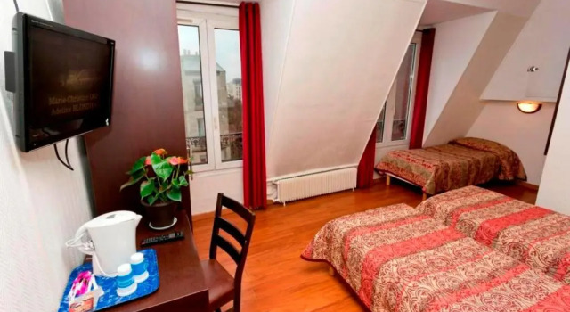 Трёхместный номер Hipotel Paris Printania Maraichers